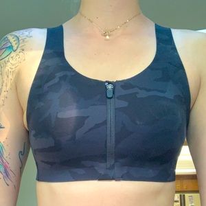 Lululemon Enlite Front Zip Bra High Support 32C Black Camo